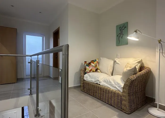 Figo - Shared Pool - 7 Guests - *