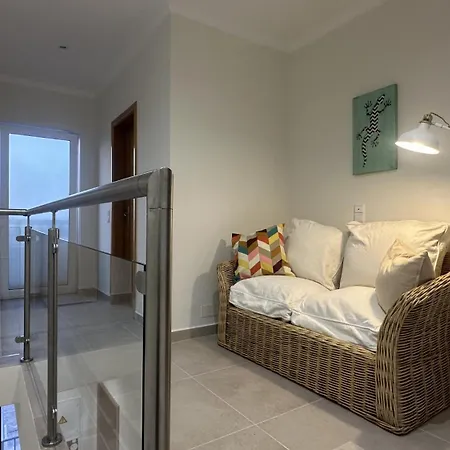 Figo - Shared Pool - 7 Guests - *